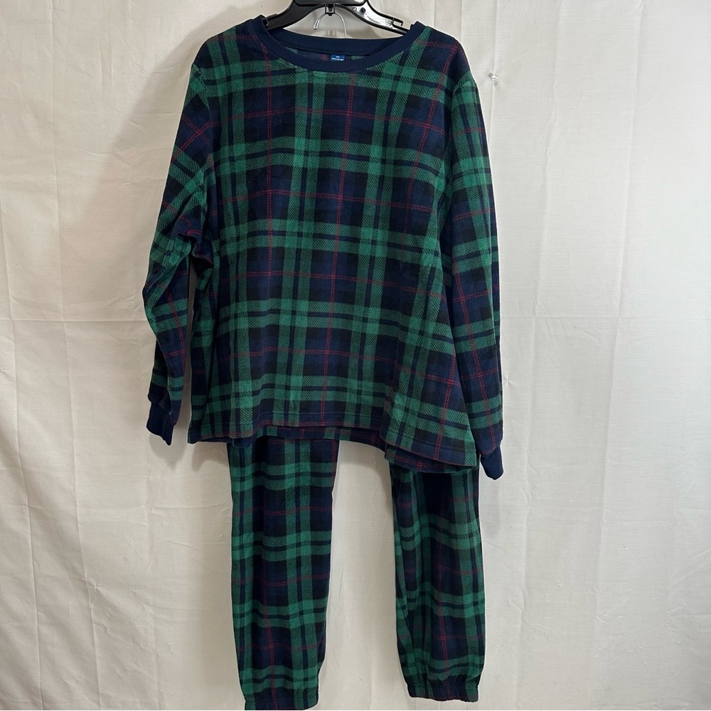 Old Navy Unisex 2 Piece Holiday Matching Pajama Set in Plaid XXL